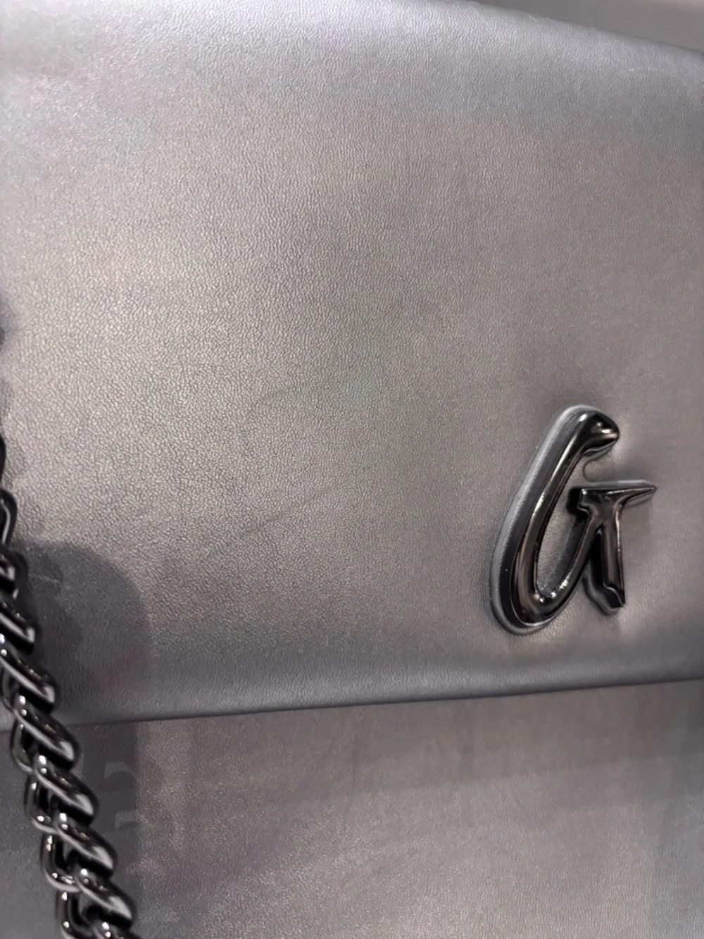 Glamaholics L Chain Flap Bag - Picture 6 of 14